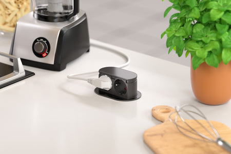 ambiente-Piccolino-02-black-plugged0001